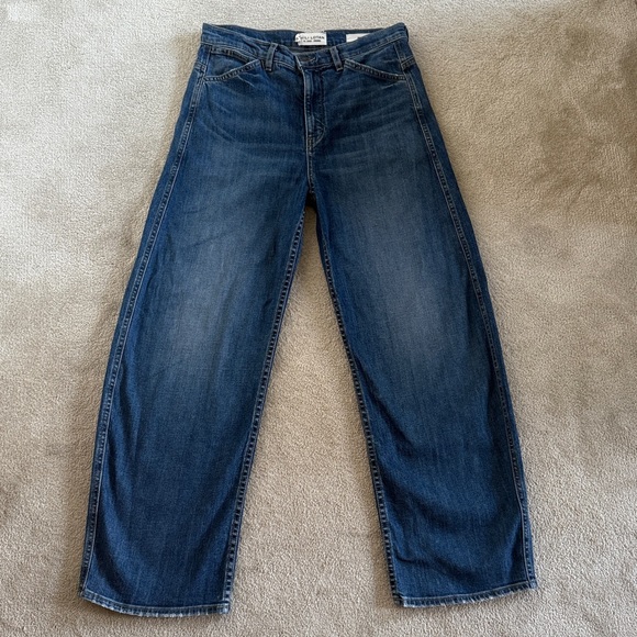 Nili Lotan Tribeca Barrel-Leg Jeans in Classic Wash - Picture 4 of 11